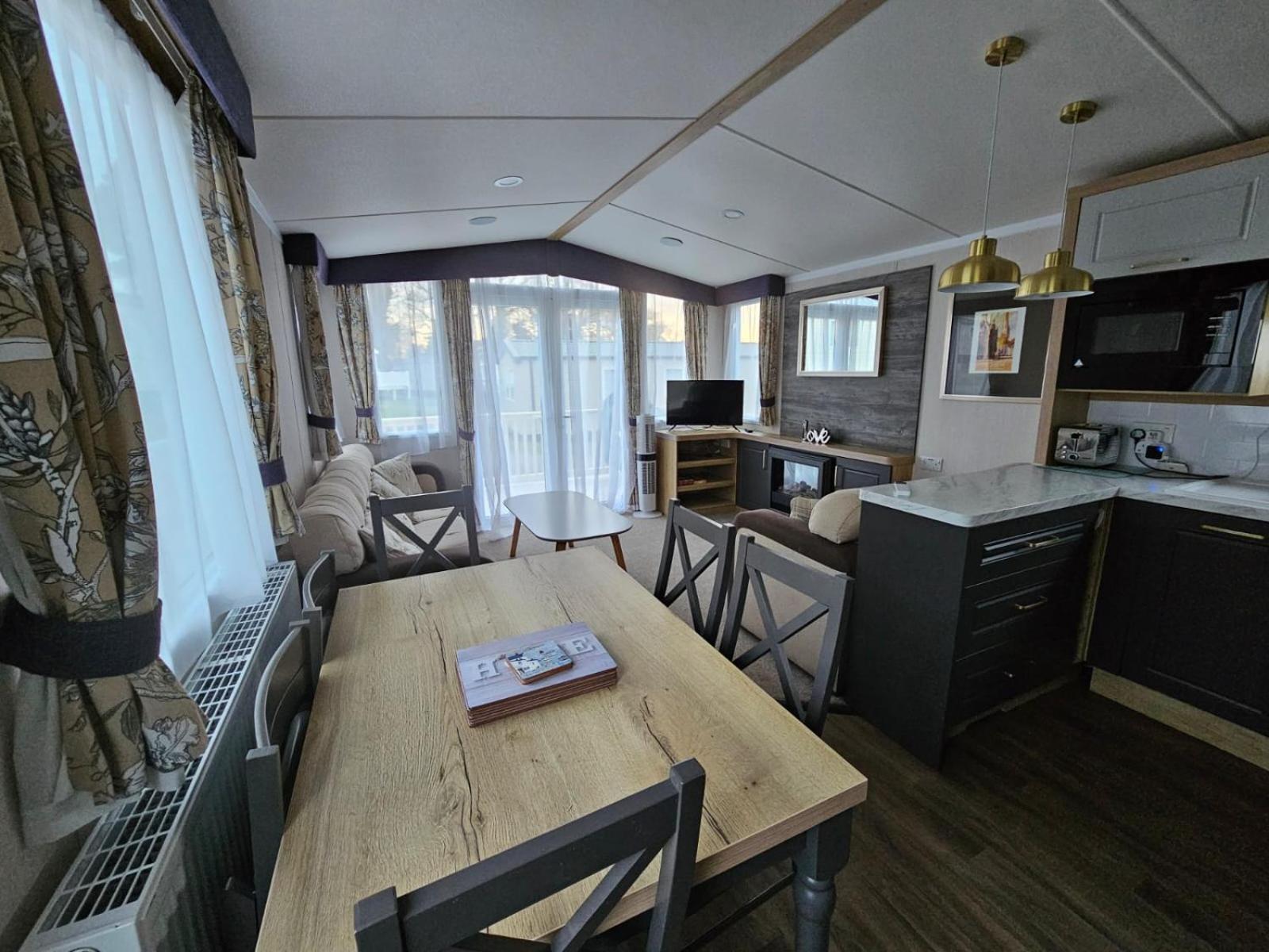 Rockley Park Private Holiday Homes Poole Exteriör bild
