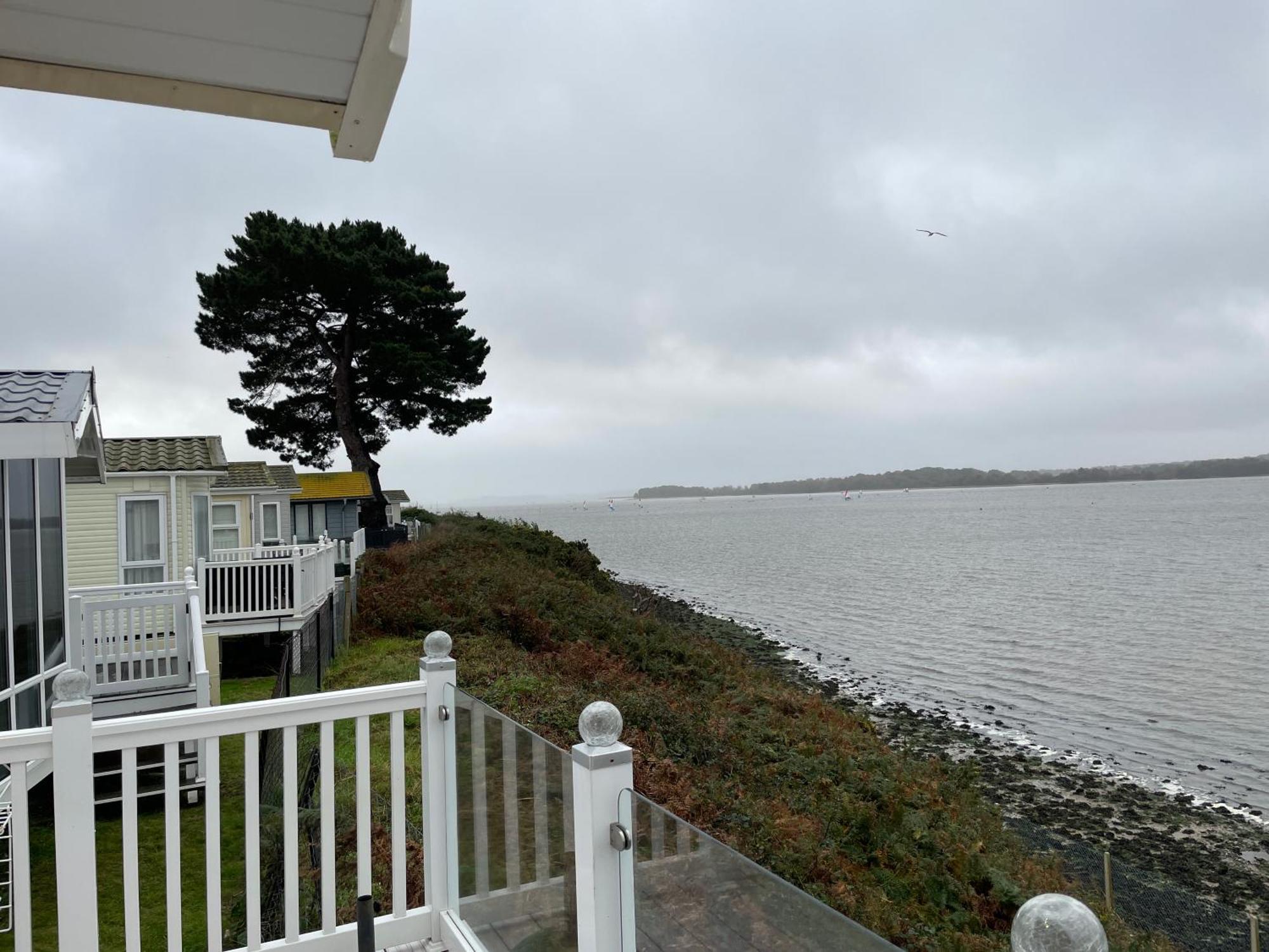 Rockley Park Private Holiday Homes Poole Exteriör bild