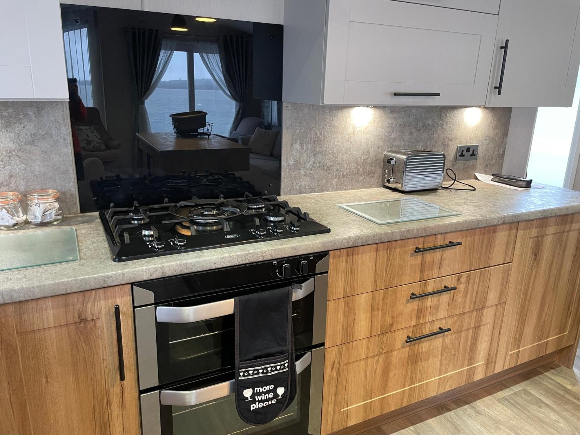 Rockley Park Private Holiday Homes Poole Exteriör bild