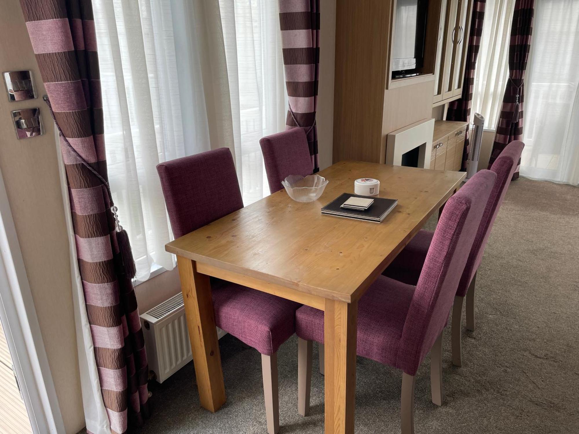 Rockley Park Private Holiday Homes Poole Exteriör bild