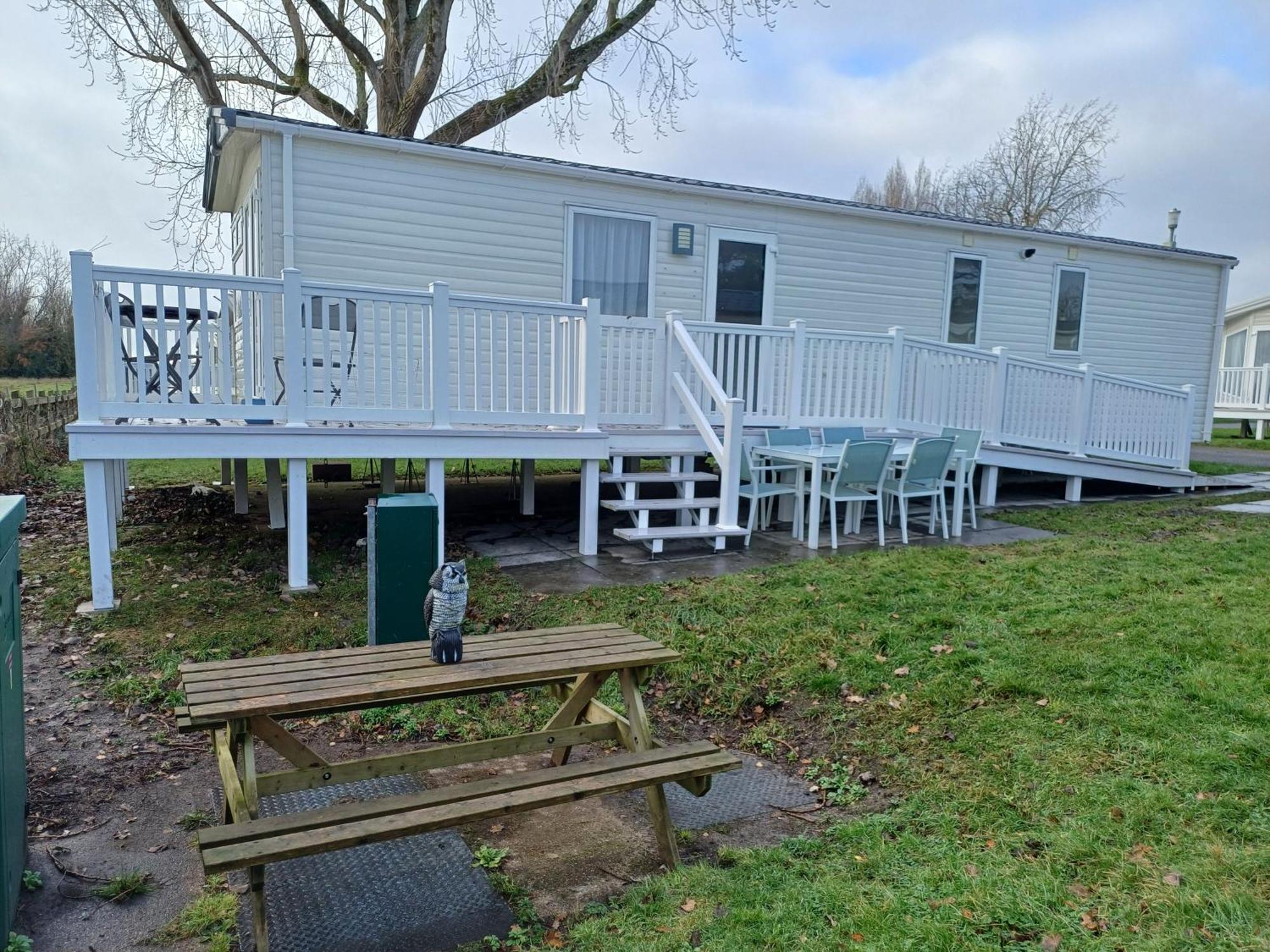 Rockley Park Private Holiday Homes Poole Exteriör bild